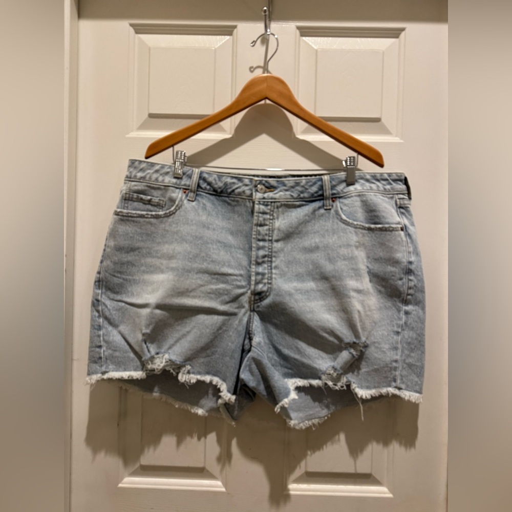 Old Navy High Rise OG straight denim shorts size 22